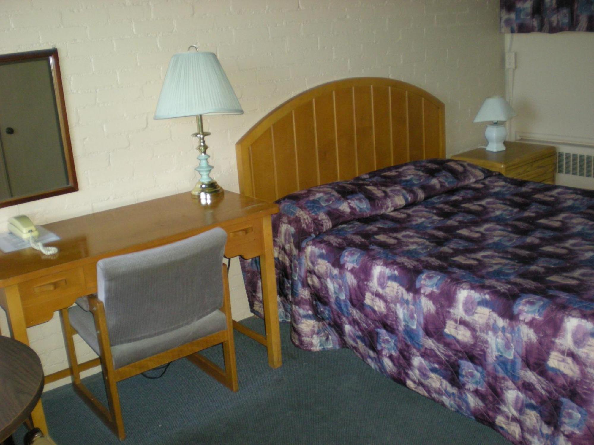 Motel Seigneurie De Vaudreuil Room photo